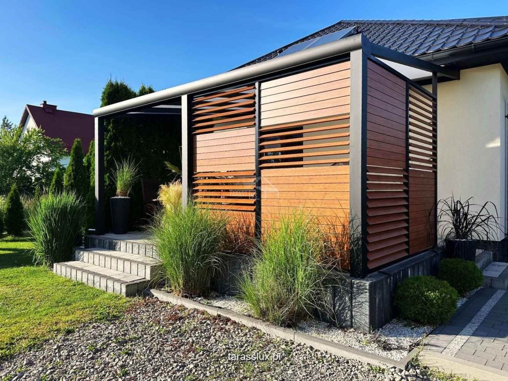 Zadaszenie z deseczkami Biłgoraj